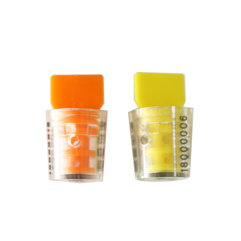 é de alta qualidade e baixo custo is of high quality and low cost